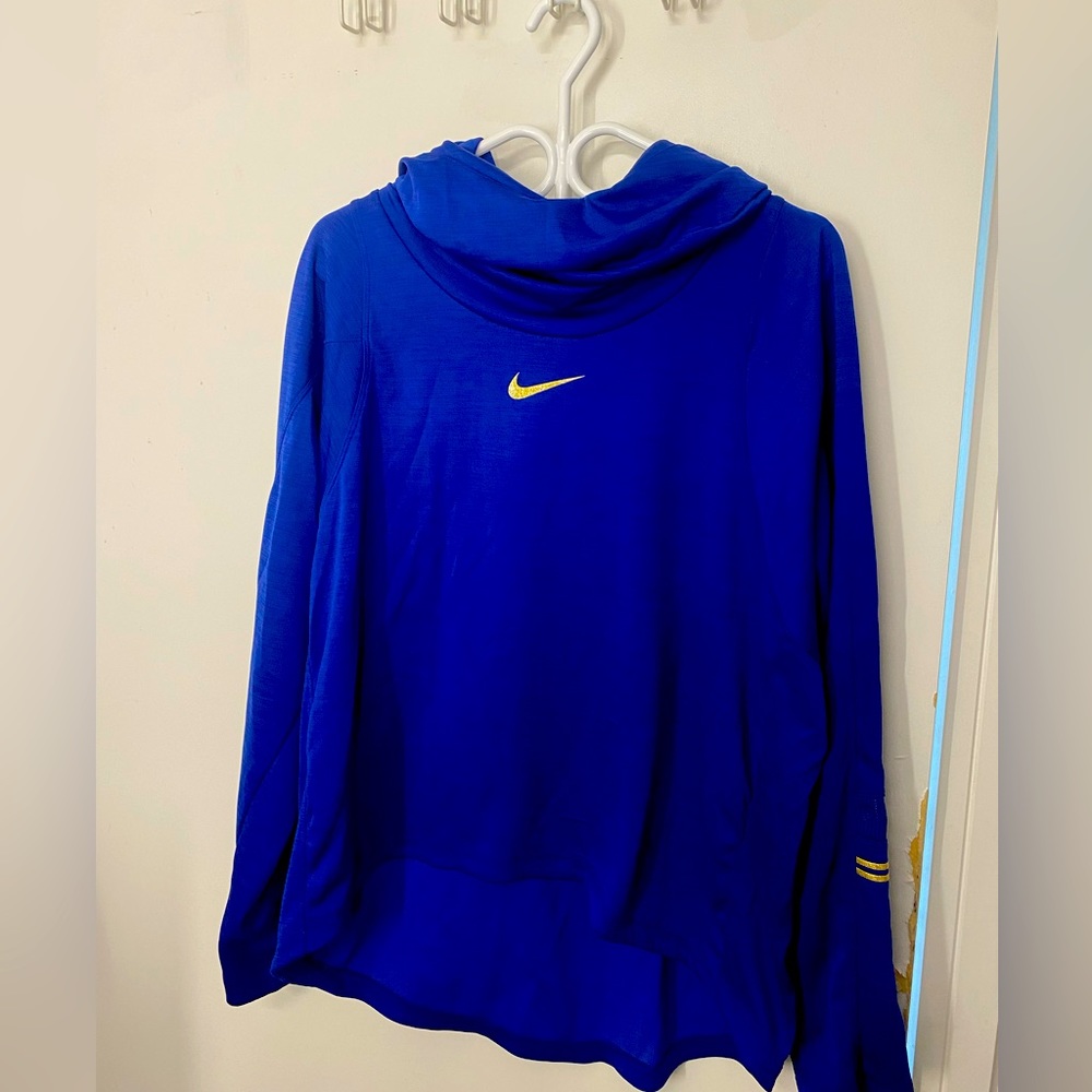 Nike Dri-fit longsleeve with hood